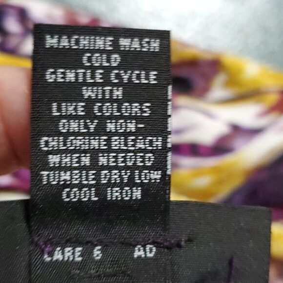 ALFANI sleevless top, p/medium purple/gold. Beautiful colors. - Picture 7 of 7